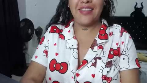 venus_menoza online show from October 25, 2025, 2:24 pm