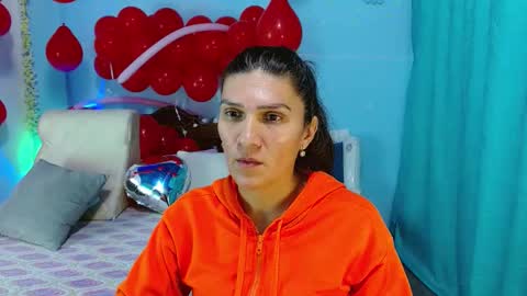 Catalina online show from February 17, 2025, 2:20 am