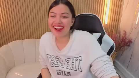 Venus  online show from December 13, 2025, 8:47 pm