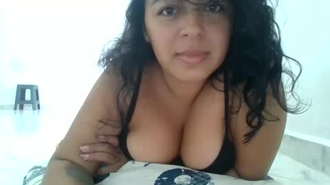 Snapshot of venusafrodita110222 chatting on December 22, 2024, 6:15 pm venus online show from December 22, 2024, 6:15 pm