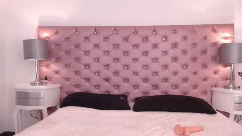 Venus  online show from January 15, 2026, 11:37 am