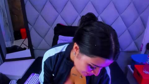 Venusowen  online show from January 17, 2026, 1:38 pm