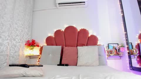 VENUS online show from March 4, 2026, 12:11 pm