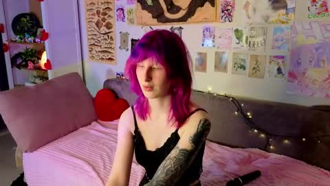 Snapshot of veolatownson chatting on April 28, 2026, 2:27 am Erica online show from April 28, 2026, 2:27 am