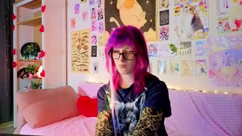 Snapshot of veolatownson chatting on April 28, 2026, 8:36 pm Erica online show from April 28, 2026, 8:36 pm