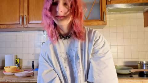 Snapshot of veolatownson chatting on May 15, 2026, 8:05 pm Erica online show from May 15, 2026, 8:05 pm