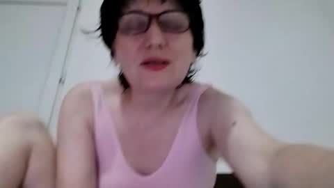 Snapshot of vera_elle chatting on June 7, 2026, 12:04 am Vera online show from June 7, 2026, 12:04 am