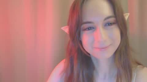 Una online show from September 9, 2025, 5:23 pm