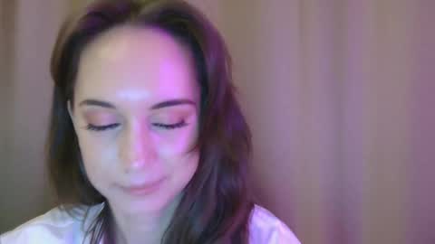 Una online show from October 25, 2025, 1:40 pm