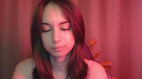 Una online show from November 10, 2025, 1:43 pm