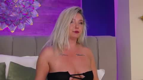 VeraNoires online show from August 7, 2026, 5:31 am