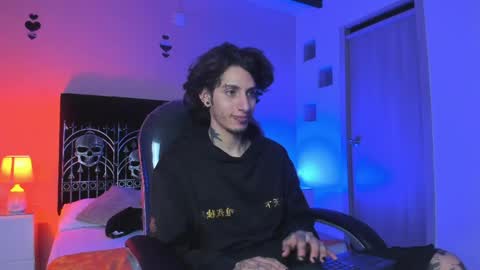 vergil_noir online show from May 12, 2026, 4:20 am