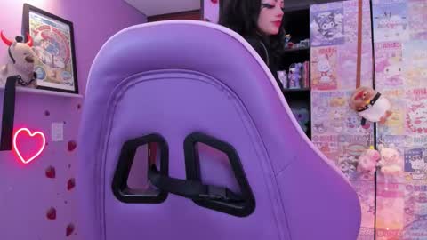 Snapshot of vero_osb chatting on December 19, 2025, 12:06 am online show from December 19, 2025, 12:06 am