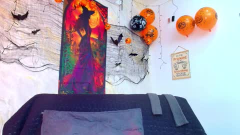 Vero online show from October 28, 2025, 3:10 am