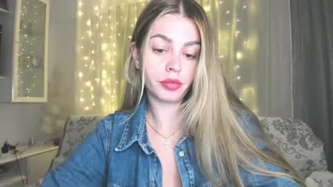 Snapshot of veronarolls chatting on February 14, 2026, 7:21 pm Lolitalolz online show from February 14, 2026, 7:21 pm