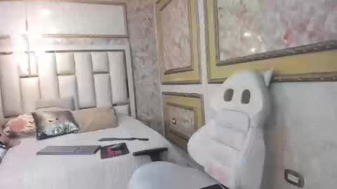 Veronica  online show from March 5, 2026, 3:30 pm