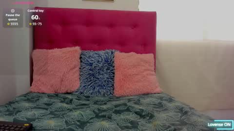 Snapshot of veronica_meller chatting on February 16, 2026, 4:25 pm Veronica online show from February 16, 2026, 4:25 pm