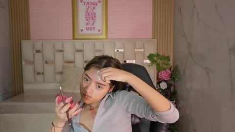 veronicaa_s online show from June 1, 2026, 8:32 pm