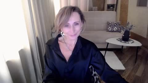 Helen online show from February 28, 2025, 8:20 am