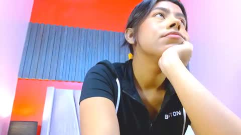Snapshot of veronicarobles chatting on July 10, 2026, 6:10 pm Veronica Robles online show from July 10, 2026, 6:10 pm