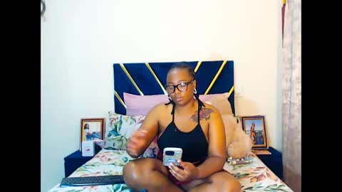 Snapshot of veronicarod1 chatting on February 25, 2026, 1:48 am veronicarod1 online show from February 25, 2026, 1:48 am