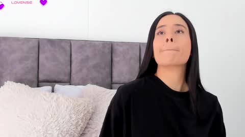 VeronicaTonu online show from March 1, 2025, 6:54 pm