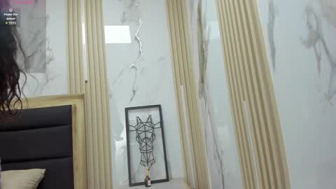 Veronica online show from October 25, 2025, 1:18 pm