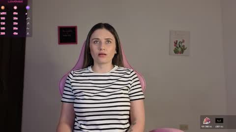 Snapshot of veronika__winslow_ chatting on December 2, 2025, 6:08 am Vero online show from December 2, 2025, 6:08 am