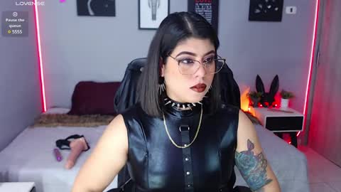 Miss Veronika online show from March 11, 2025, 12:06 pm