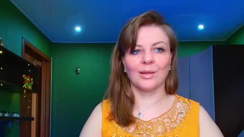 VeronikawGold online show from May 14, 2026, 5:58 am