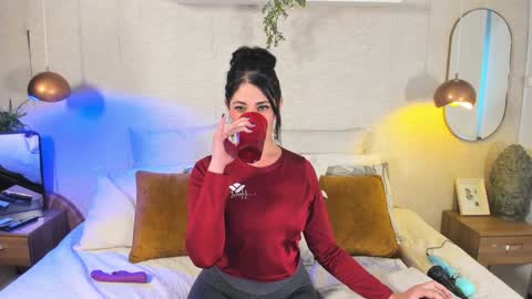 Veronica  online show from January 7, 2025, 6:24 pm