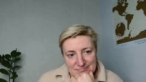 Snapshot of verony_ chatting on March 12, 2025, 12:15 pm verony_ online show from March 12, 2025, 12:15 pm