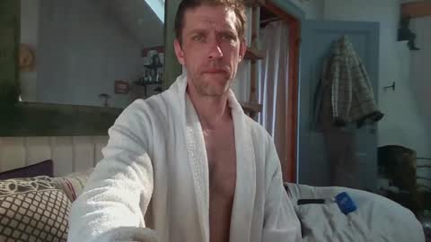 Snapshot of versatilexswede chatting on May 30, 2026, 2:36 pm John online show from May 30, 2026, 2:36 pm