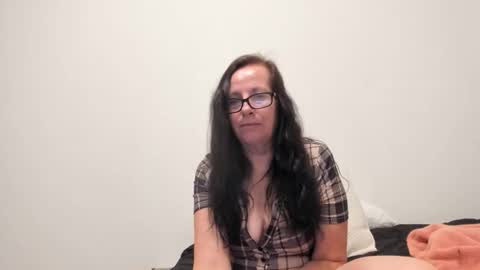 verysassypeachgoddess online show from April 21, 2026, 4:30 am