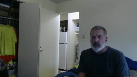 hairy man online show from September 10, 2025, 11:49 pm