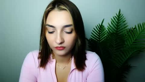 Snapshot of veryveryshygirl chatting on November 10, 2025, 5:23 pm Ana online show from November 10, 2025, 5:23 pm