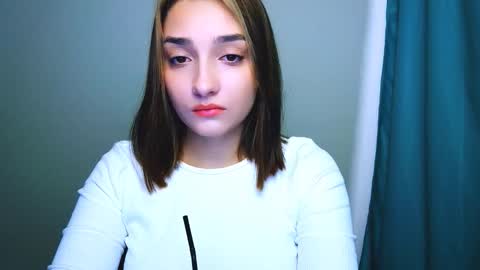 Snapshot of veryveryshygirl chatting on November 17, 2025, 1:17 pm Ana online show from November 17, 2025, 1:17 pm