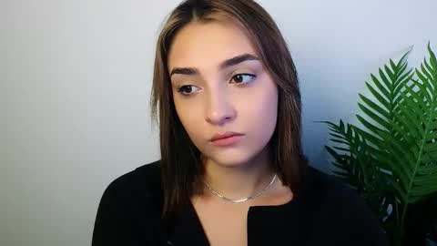 Snapshot of veryveryshygirl chatting on December 4, 2025, 10:13 am Ana online show from December 4, 2025, 10:13 am