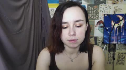 veryveryvery_shy online show from February 26, 2025, 9:53 am