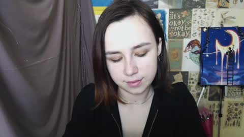 veryveryvery_shy online show from March 9, 2025, 6:50 am