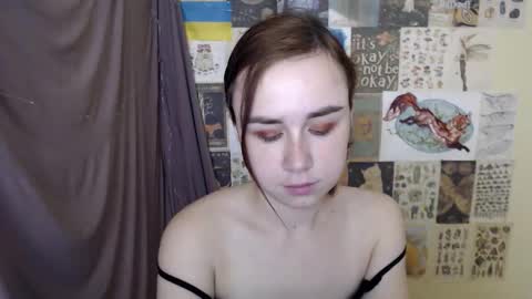 veryveryvery_shy online show from November 14, 2025, 6:23 am