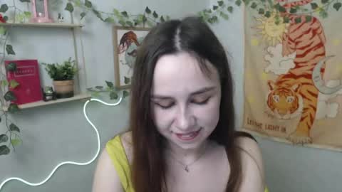 veryveryvery_shy online show from April 18, 2026, 5:50 pm