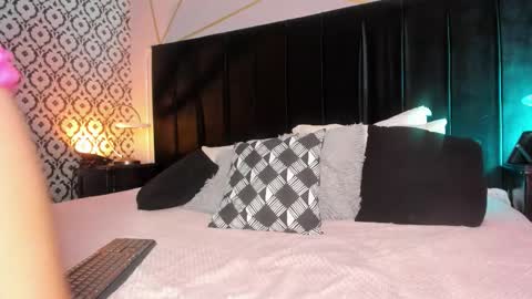 Snapshot of verza_h23 chatting on November 27, 2025, 12:07 pm Sthefanny online show from November 27, 2025, 12:07 pm