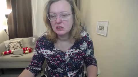 vestawoody online show from December 14, 2025, 7:58 am