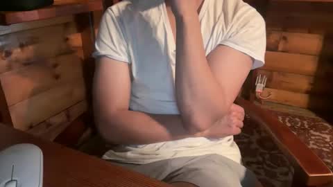 Snapshot of vexelgain chatting on November 10, 2025, 12:31 am HendasWerout online show from November 10, 2025, 12:31 am