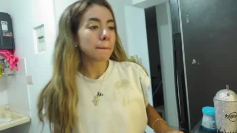 Snapshot of vexira_23 chatting on April 18, 2026, 2:04 am Sofa online show from April 18, 2026, 2:04 am