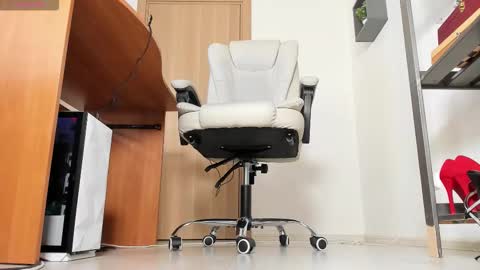 VIKA online show from September 30, 2025, 2:33 pm