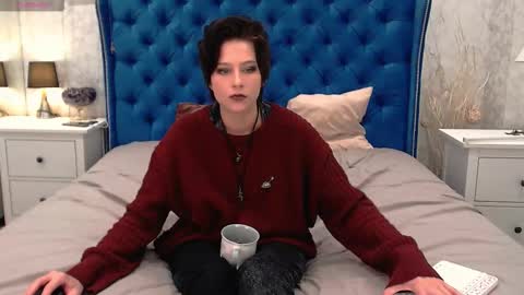 Snapshot of via_mayer chatting on November 6, 2025, 7:31 am Via online show from November 6, 2025, 7:31 am