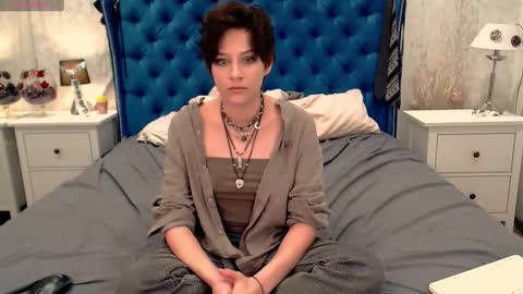 Via online show from December 17, 2025, 1:33 am