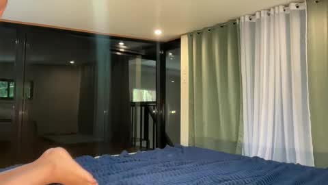 via_olala online show from October 22, 2025, 4:02 am